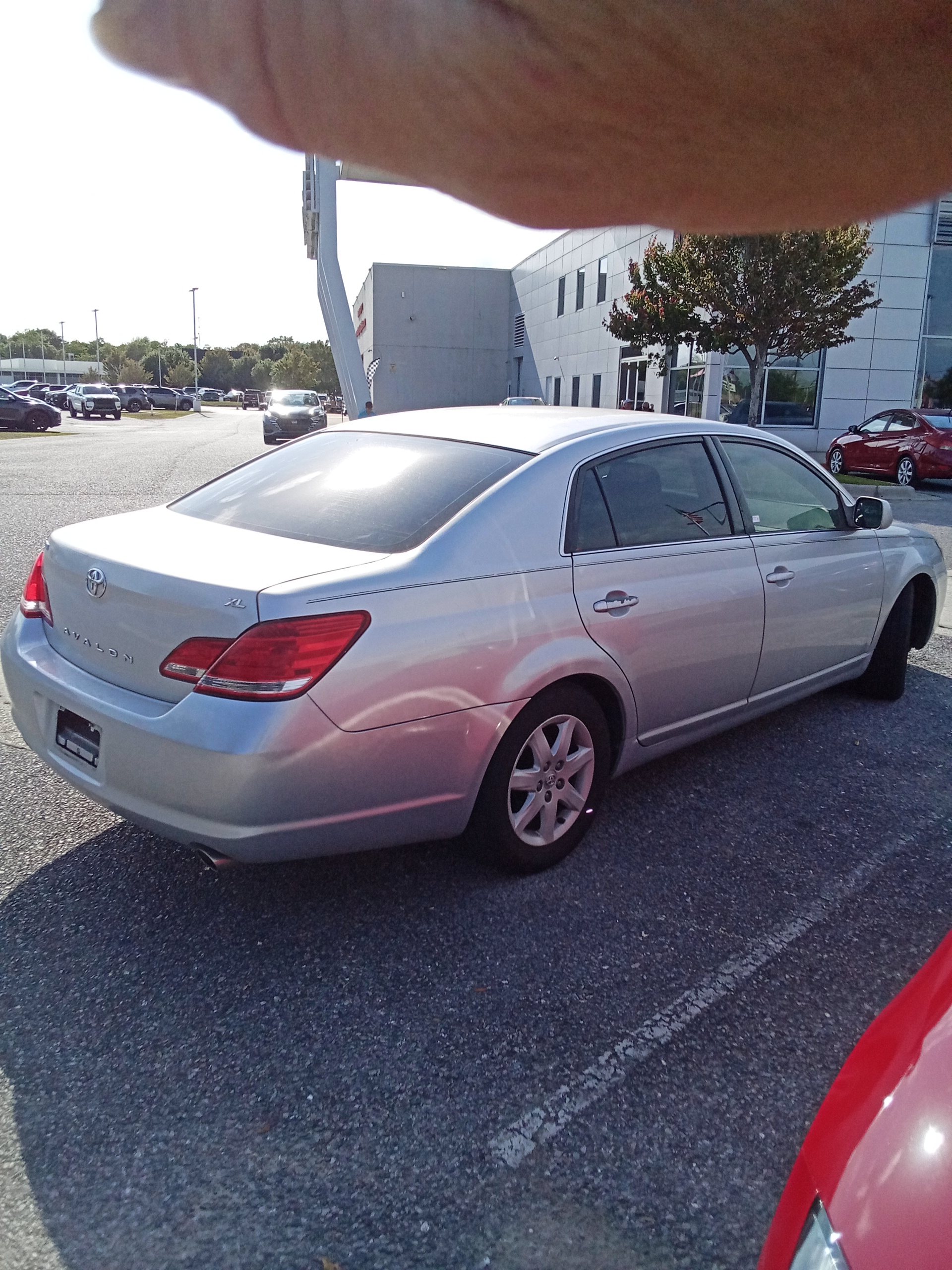 Used 2006 Toyota Avalon XL FWD image 2