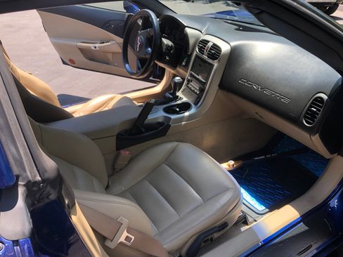 Used 2005 Chevrolet Corvette Coupe w/ Preferred Equipment Group image 17