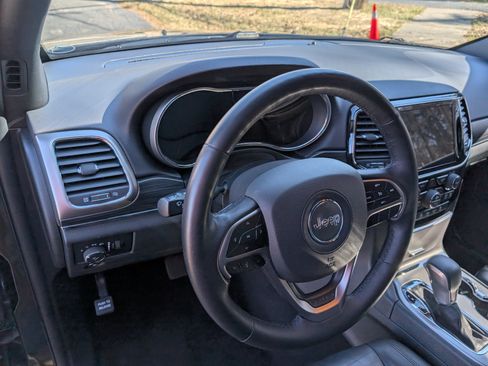 Used 2019 Jeep Grand Cherokee Limited w/ Trailer Tow Group IV image 6