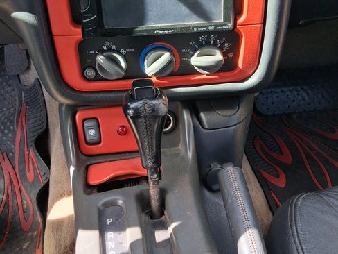 Used 1999 Pontiac Firebird Trans Am image 9