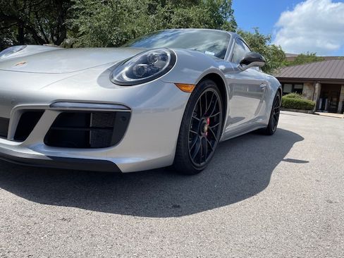 Used 2019 Porsche 911 Carrera GTS image 2