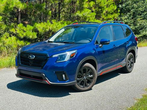 Used 2024 Subaru Forester Limited AWD/4WD image 1