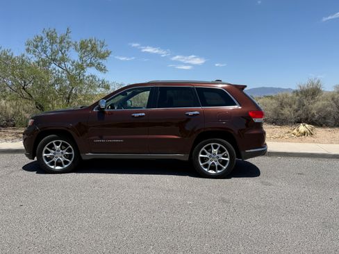Used 2014 Jeep Grand Cherokee Summit AWD/4WD image 5