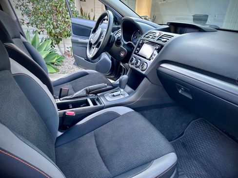 Used 2016 Subaru Crosstrek 2.0i Premium image 16