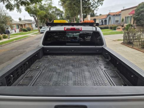 Used 2018 Chevrolet Colorado ZR2 image 13