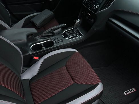 Used 2023 Subaru Impreza 2.0i Sport image 11