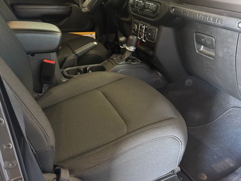 Used 2019 Jeep Wrangler Unlimited Sport S image 11