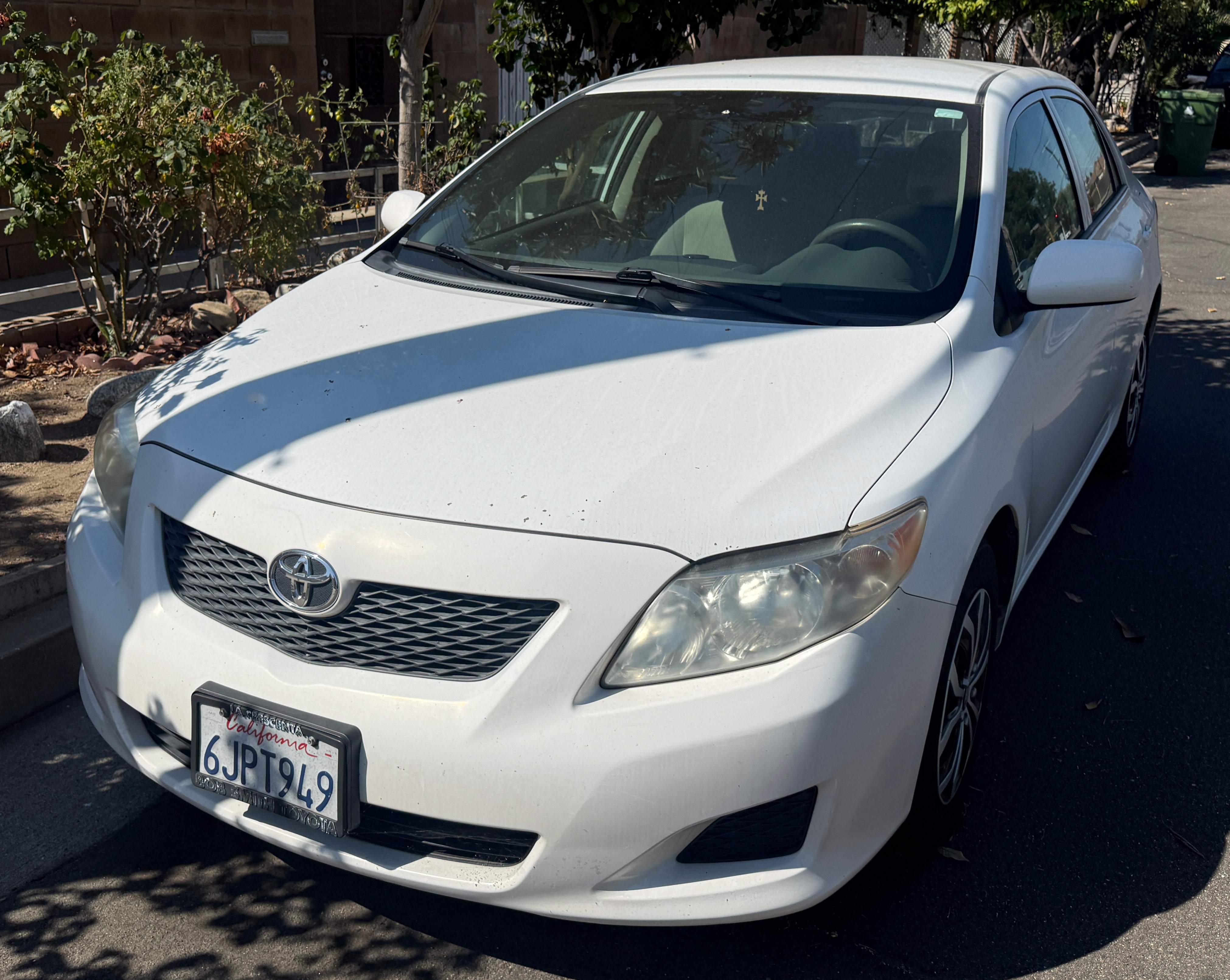 Used 2010 Toyota Corolla FWD image 1
