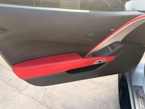 Used 2018 Chevrolet Corvette Z06 RWD image 13