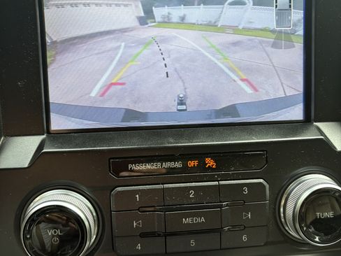 Used 2016 Ford F150 Lariat w/ Equipment Group 502A Luxury RWD image 22