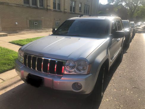 Used 2005 Jeep Grand Cherokee Limited AWD/4WD image 4