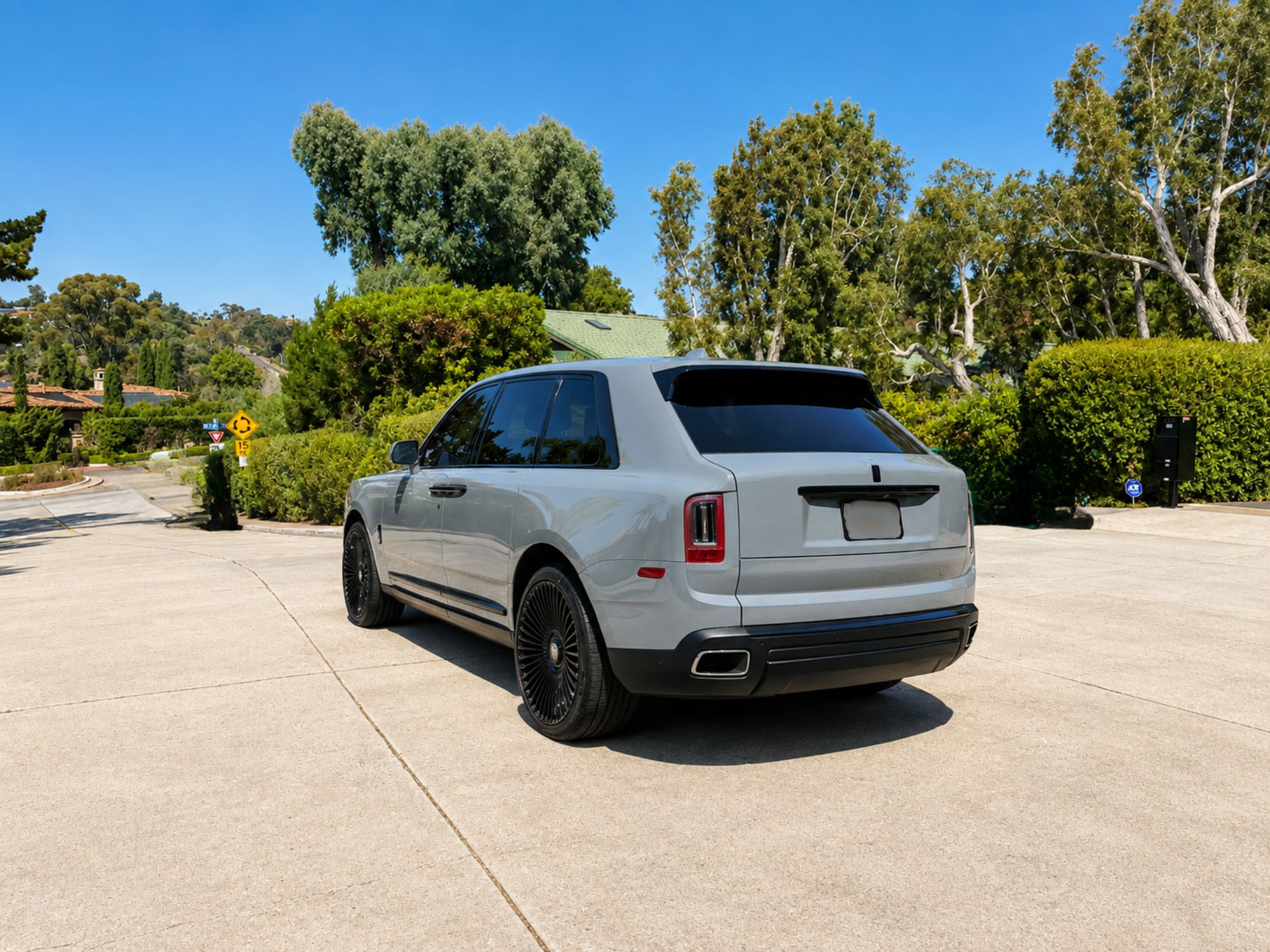 Used 2023 Rolls-Royce Cullinan AWD/4WD image 8