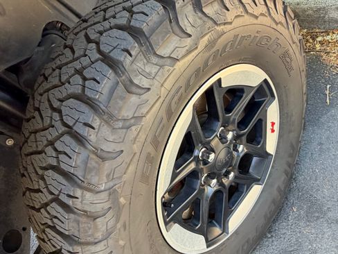 Used 2020 Jeep Wrangler Rubicon w/ Steel Bumper Group AWD/4WD image 17