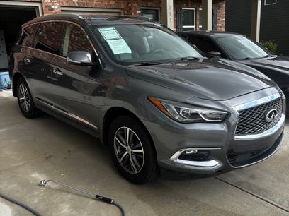 Used 2017 INFINITI QX60 Luxe w/ Premium Package