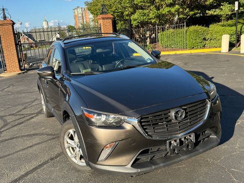 Used 2016 MAZDA CX-3 Touring w/ Premium Package AWD/4WD image 2