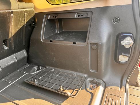 Used 2007 HUMMER H3 image 26