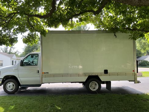 Used 2015 Ford E-450 and Econoline 450 Super Duty w/ Power Windows & Locks Group RWD image 12