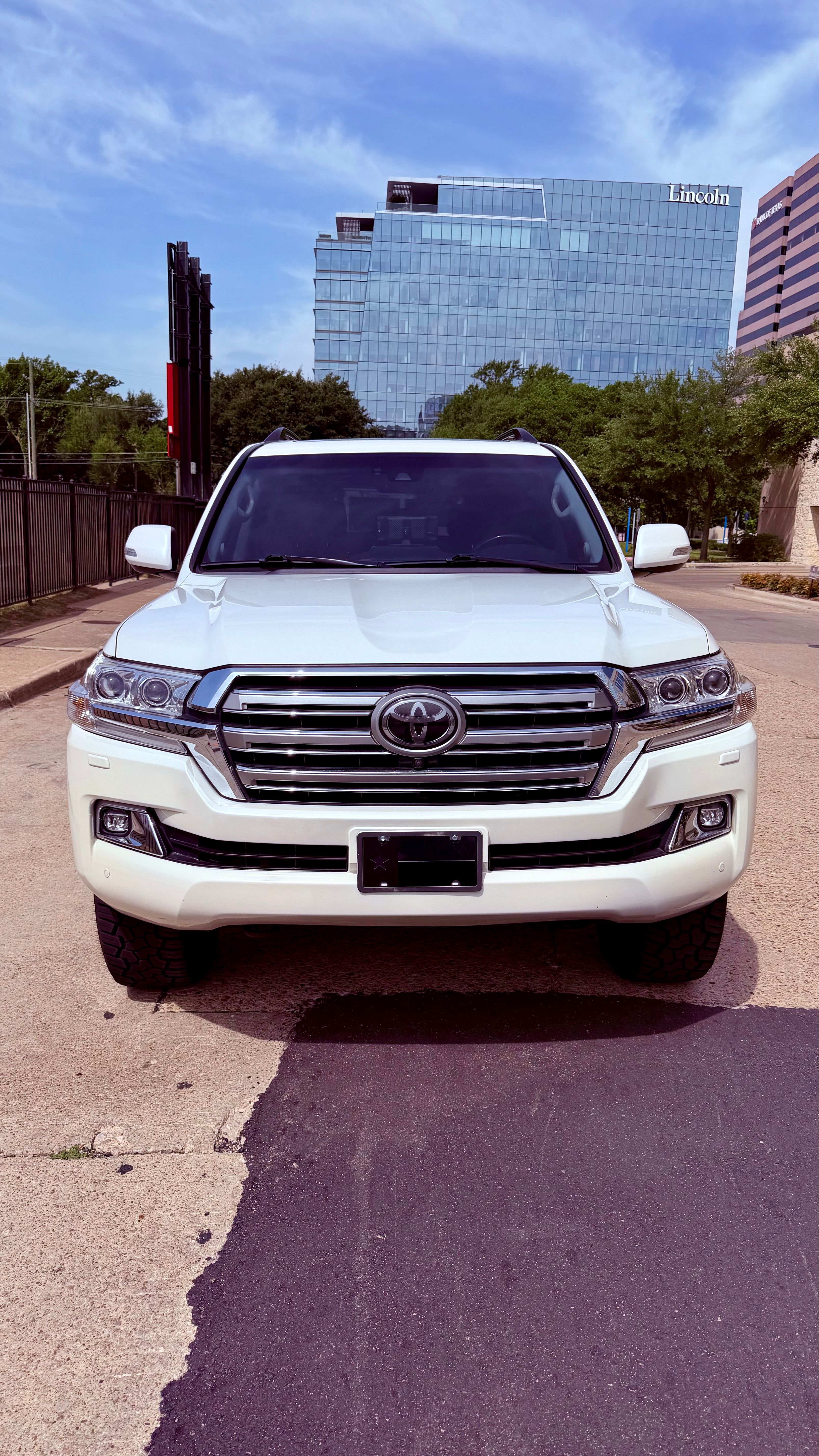 Used 2016 Toyota Land Cruiser AWD/4WD image 2