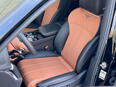 Used 2018 Bentley Bentayga AWD/4WD image 8
