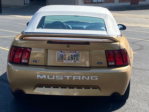 Used 2000 Ford Mustang GT RWD image 5