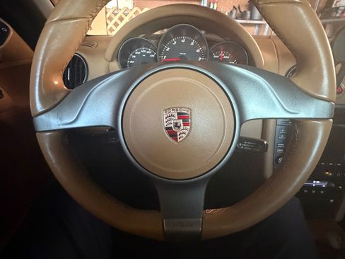 Used 2010 Porsche Boxster image 6