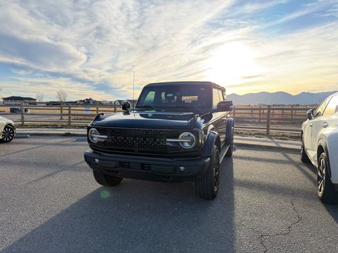 Used 2022 Ford Bronco Outer Banks image 2