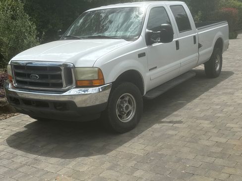 Used 2001 Ford F250 4x4 Crew Cab Super Duty image 1