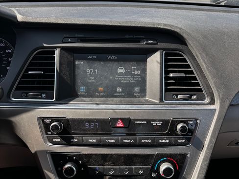 Used 2016 Hyundai Sonata SE FWD image 5