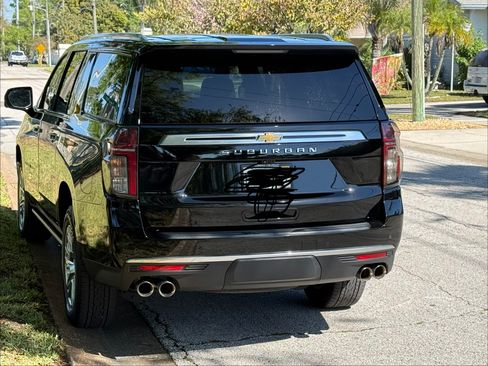 Used 2022 Chevrolet Suburban High Country image 5