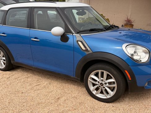 Used 2012 MINI Cooper Countryman S FWD image 2