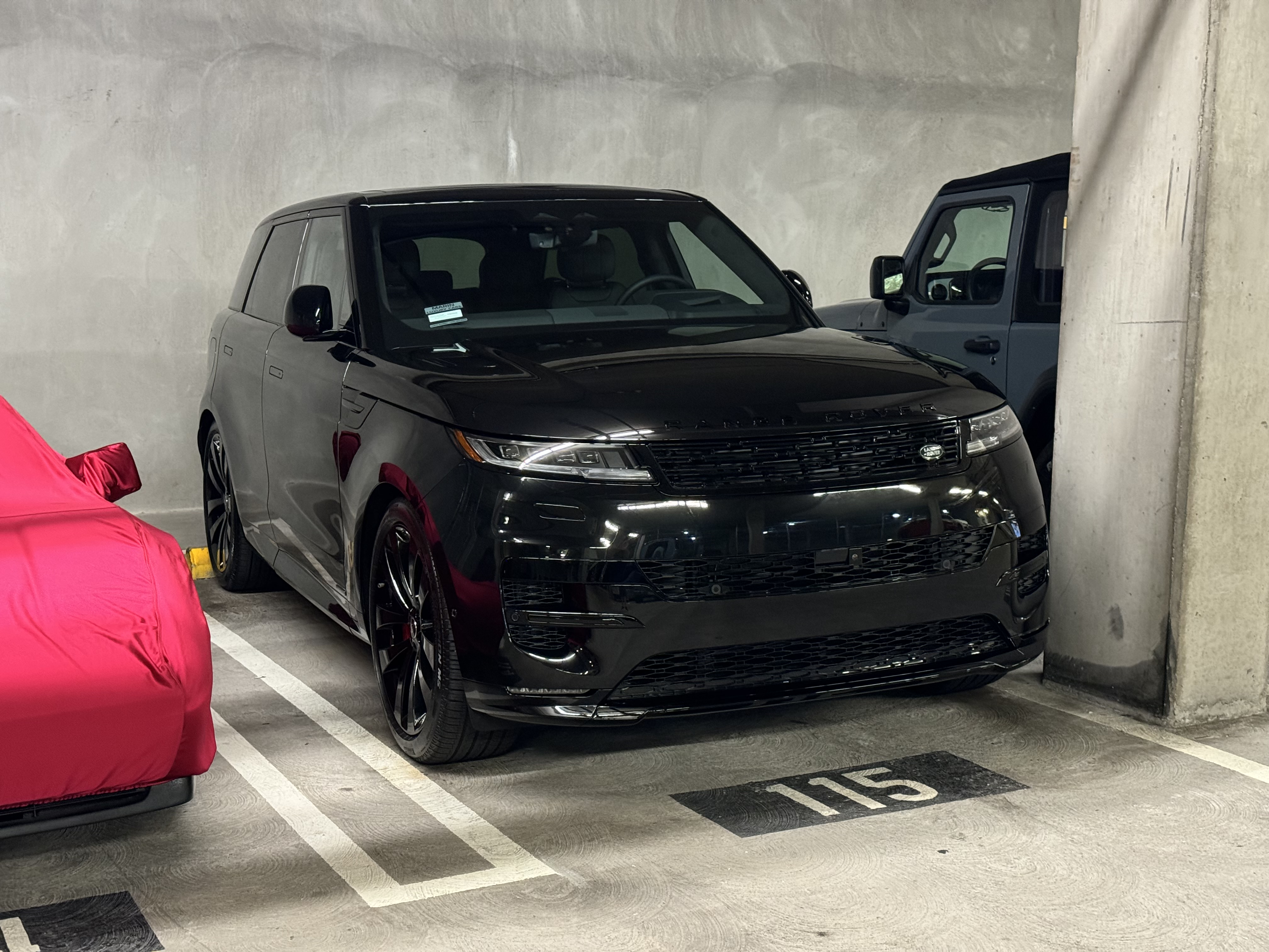 Used 2025 Land Rover Range Rover Sport Autobiography AWD/4WD image 4