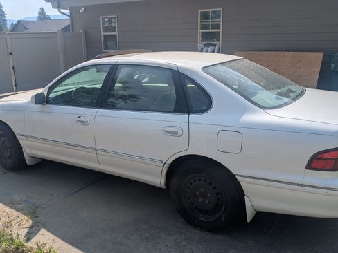 Used 1999 Toyota Avalon XL w/ PWR Seat Pkg FWD image 4
