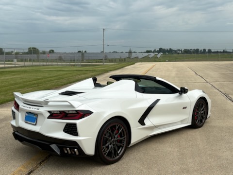 Used 2023 Chevrolet Corvette Stingray Premium Conv w/ Z51 Performance Package RWD image 4