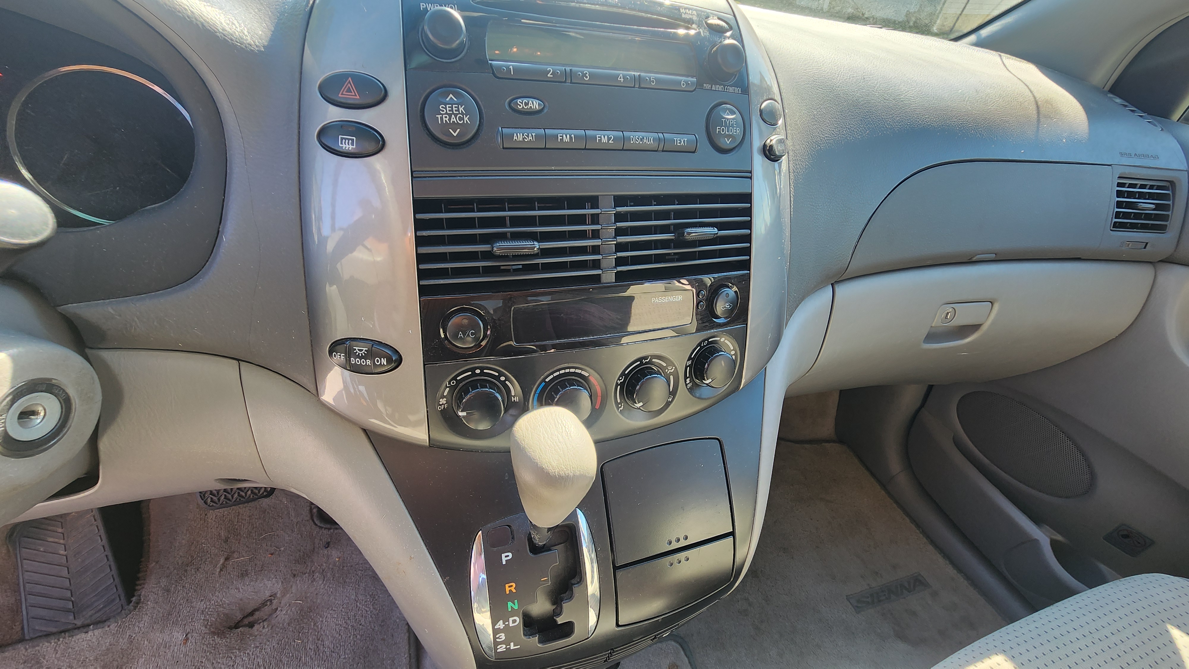 Used 2008 Toyota Sienna LE FWD image 22
