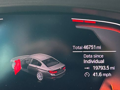 Used 2020 BMW 530i xDrive w/ Convenience Package AWD/4WD image 9