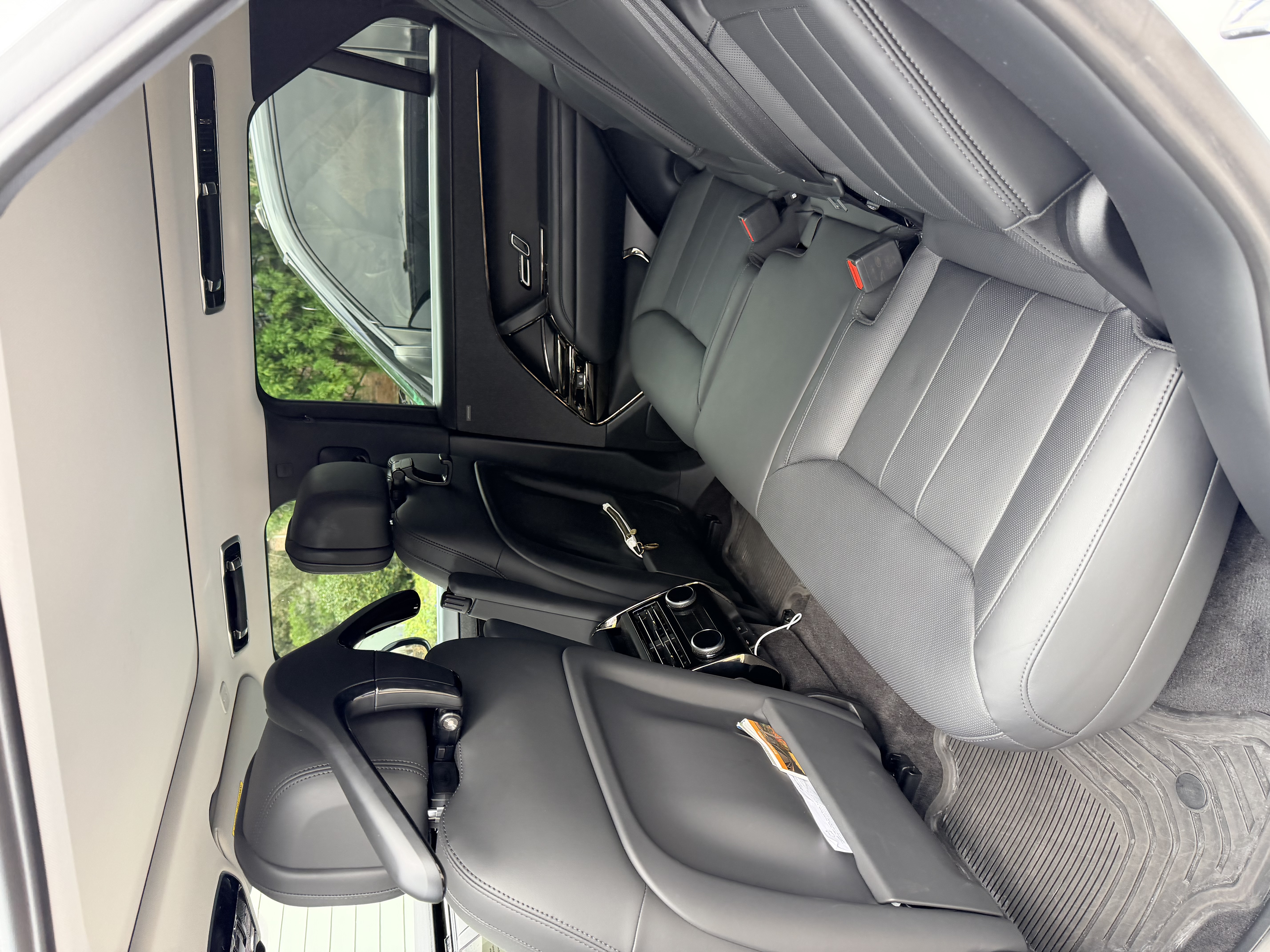 Used 2023 Land Rover Range Rover Sport SE AWD/4WD image 13