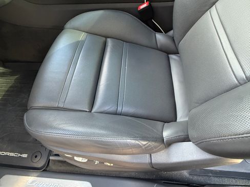 Used 2021 Porsche Cayenne Sport Utility 4D image 23