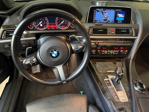 Used 2017 BMW 650i Convertible image 16