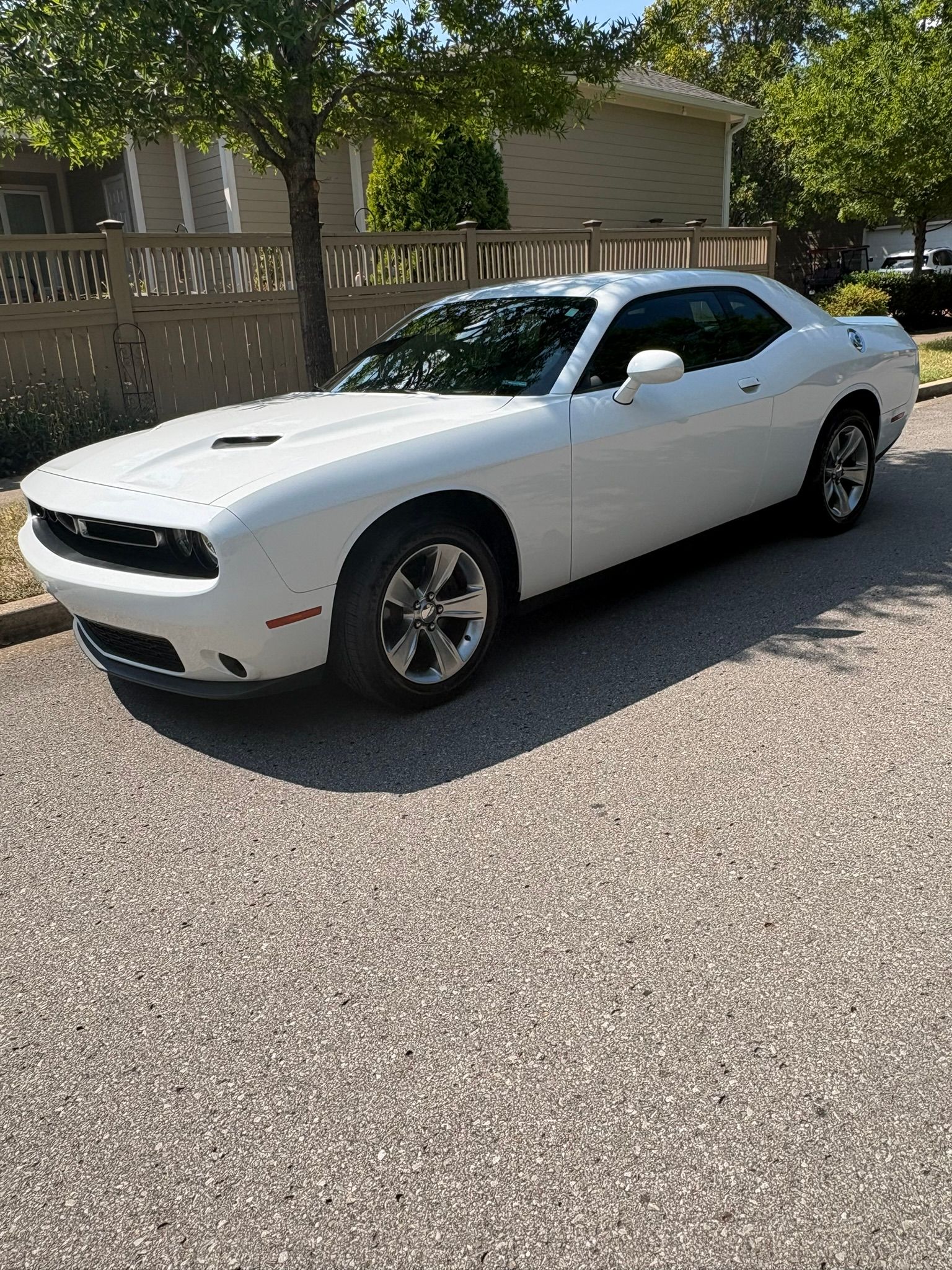 Used 2020 Dodge Challenger SXT RWD image 10