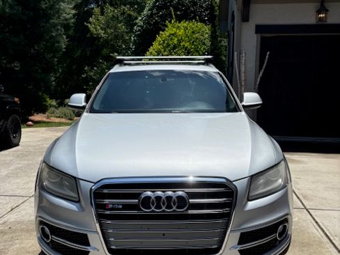 Used 2014 Audi SQ5 Prestige w/ Prestige Package image 2