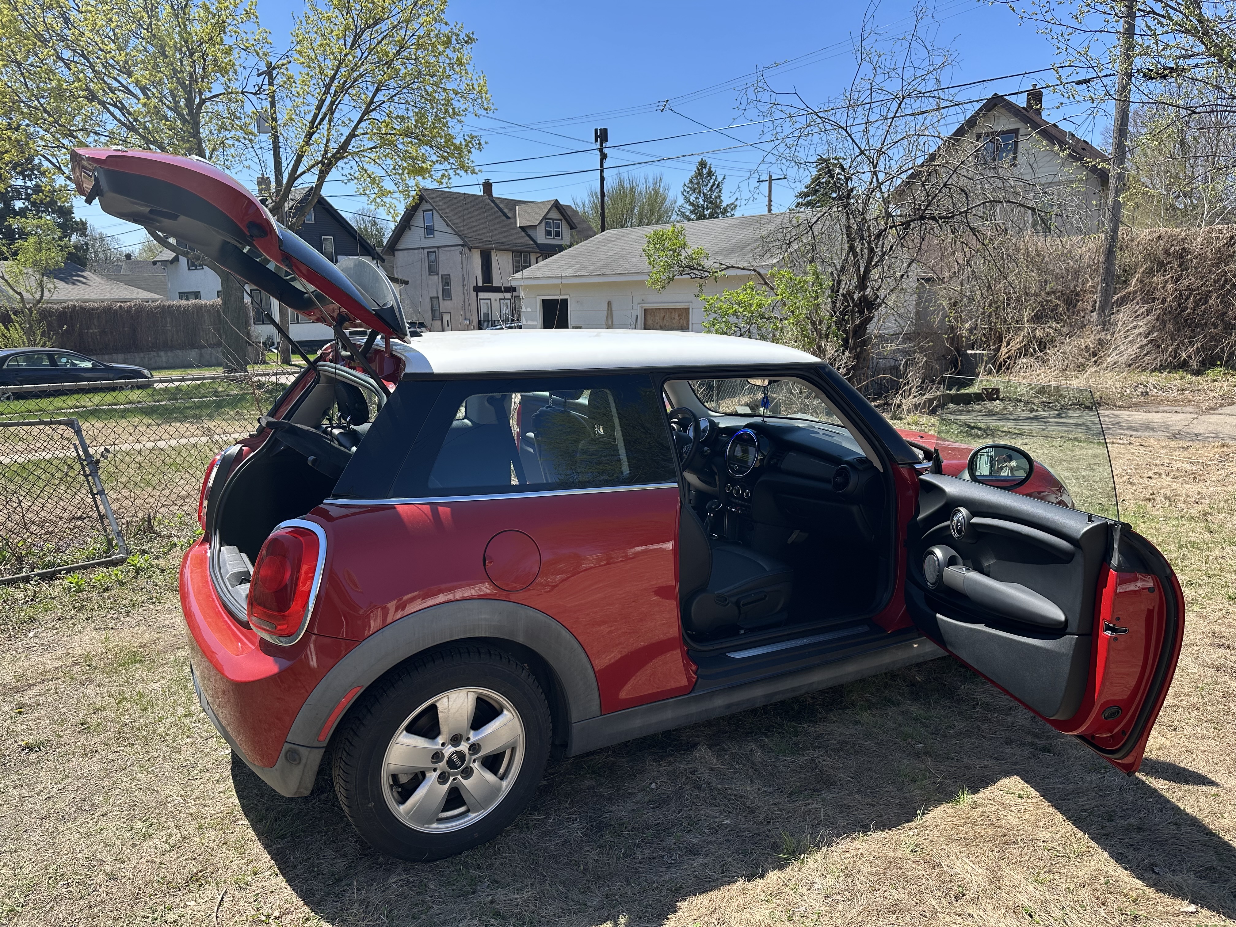 Used 2015 MINI Cooper 2-Door Hardtop FWD image 2