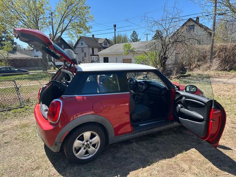Used 2015 MINI Cooper 2-Door Hardtop FWD image 2