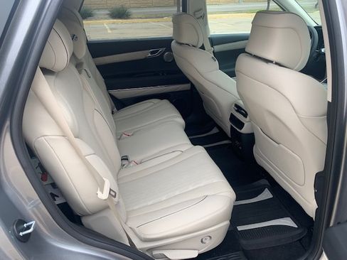 Used 2024 Genesis GV80 2.5T w/ Advanced Package image 10