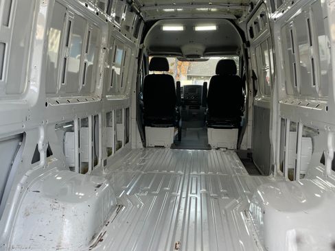 Used 2016 Mercedes-Benz Sprinter 3500 image 14