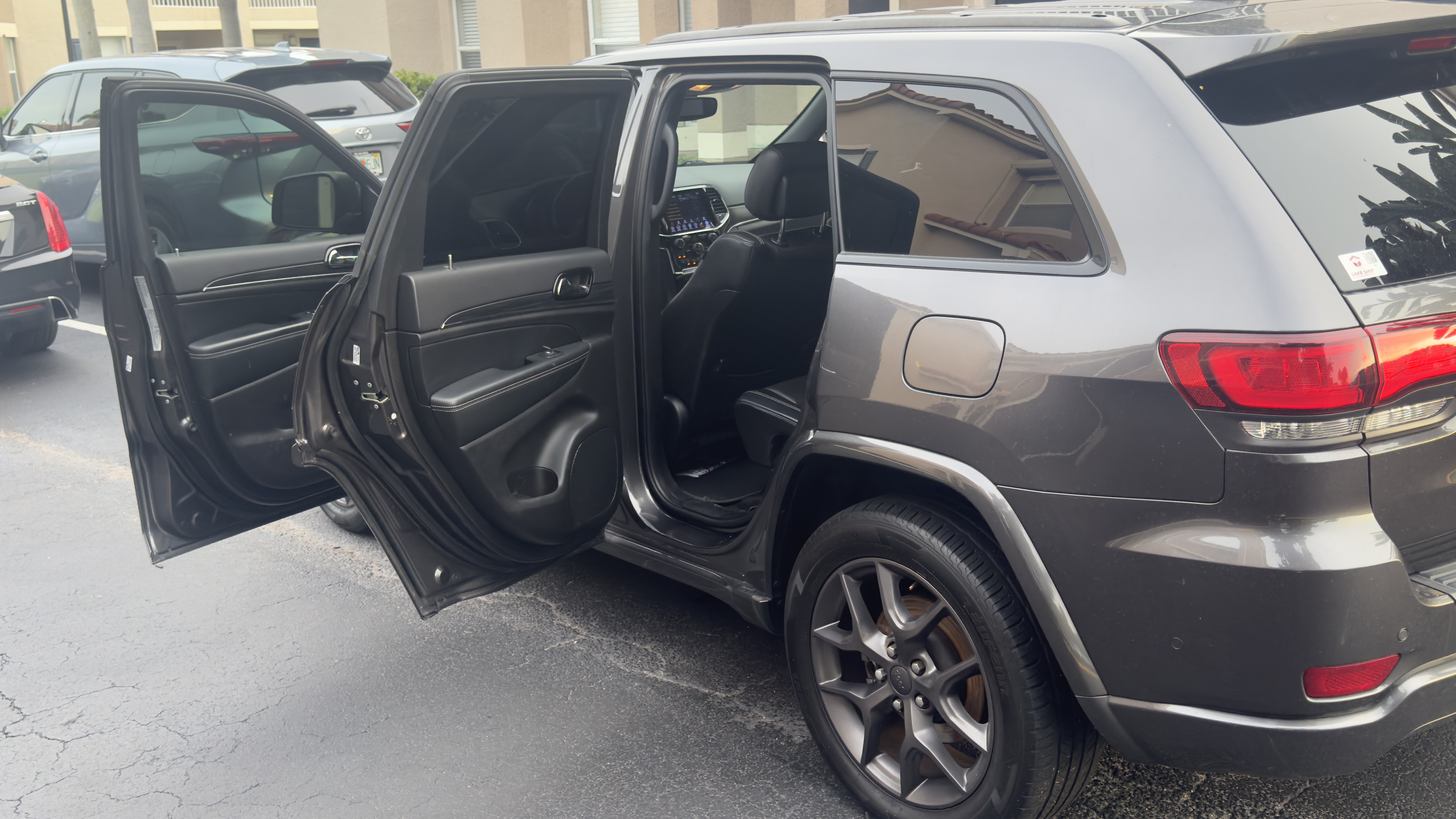 Used 2021 Jeep Grand Cherokee Limited w/ Quick Order Package 28K 80th RWD image 4