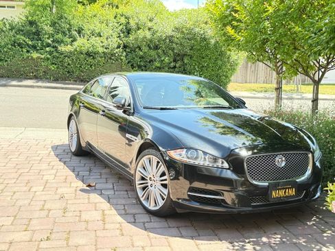Used 2013 Jaguar XJ L Supercharged RWD image 2
