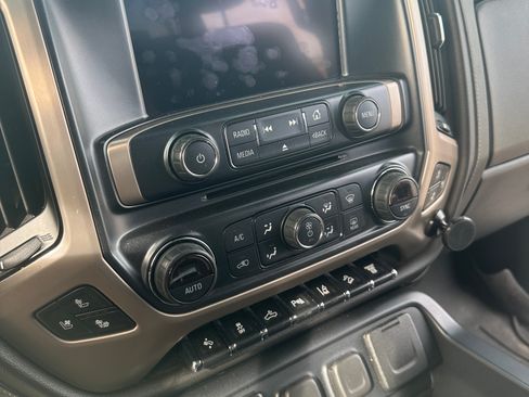 Used 2017 GMC Sierra 3500 Denali w/ Duramax Plus Package image 19