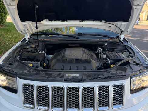 Used 2014 Jeep Grand Cherokee Summit image 4