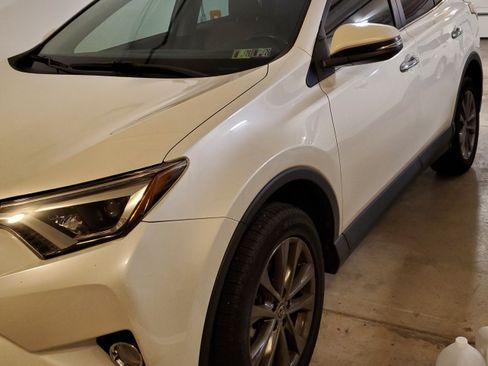 Used 2018 Toyota RAV4 Limited w/ All Weather Liner Package image 4