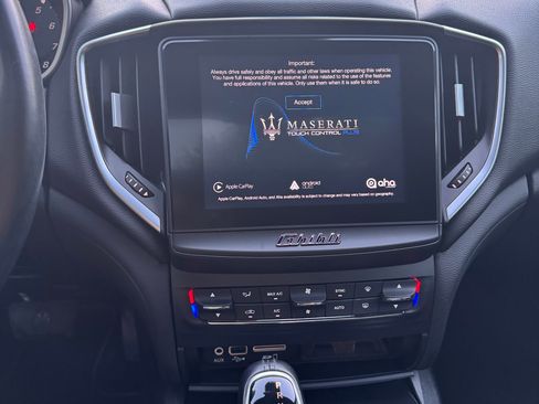 Used 2018 Maserati Ghibli RWD image 16